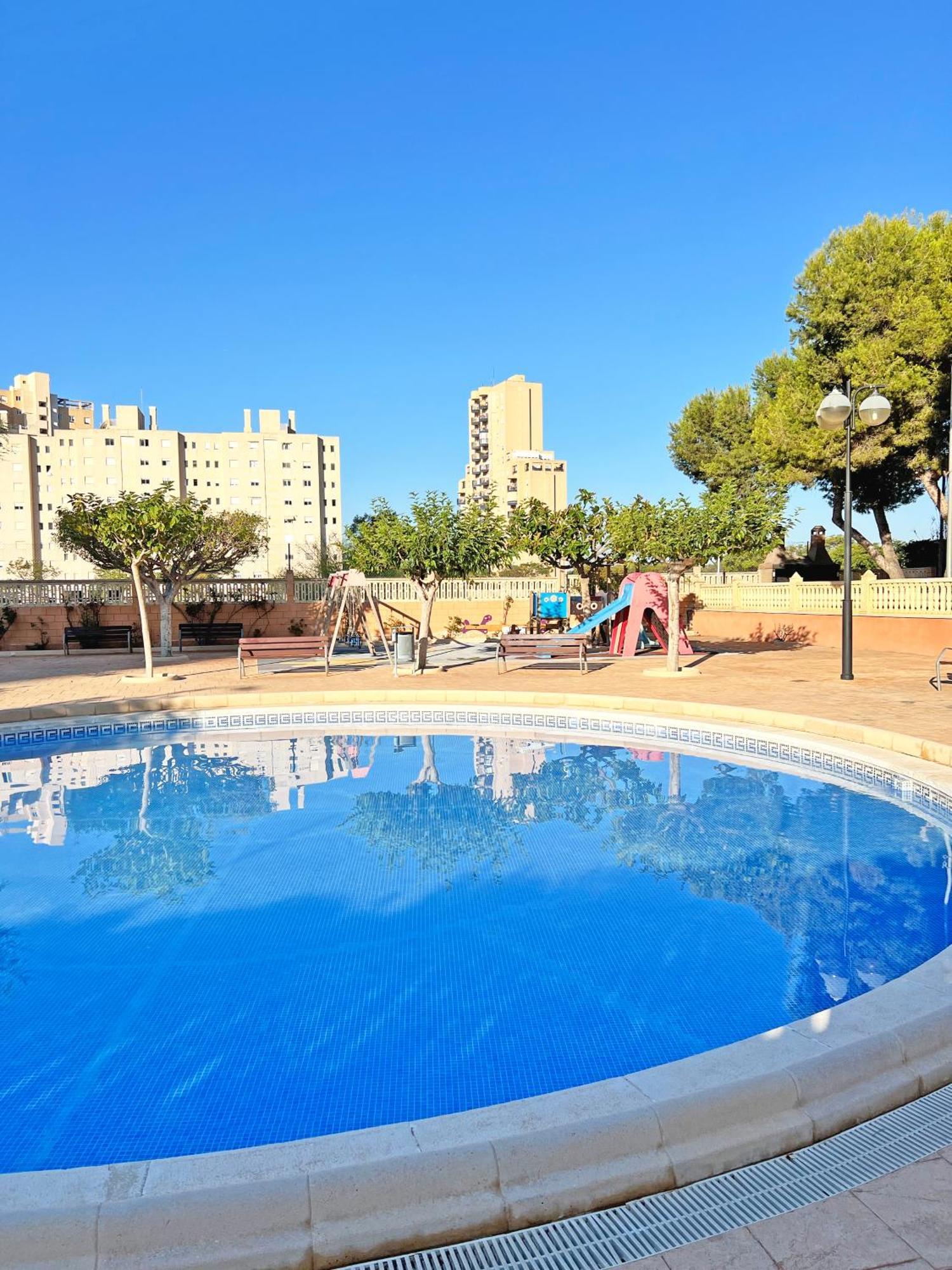 Apartamento Coqueto Con Piscina, Nuevo A 50M Del Mar, Parking Gratis El Campello Exterior foto